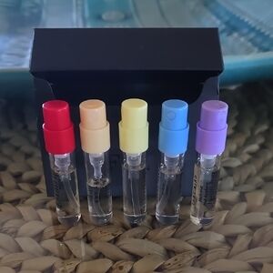 Sample Pack of Women’s Fine Fragrances from Fulton and Roark